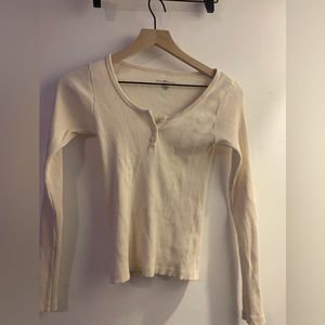 brandy melville zelly longsleeve